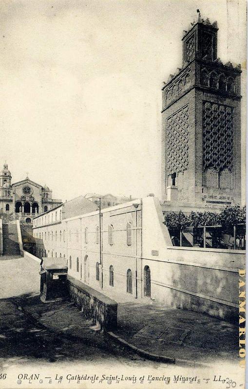 MB i- 008- eglise St-Louis et mosquee.jpg